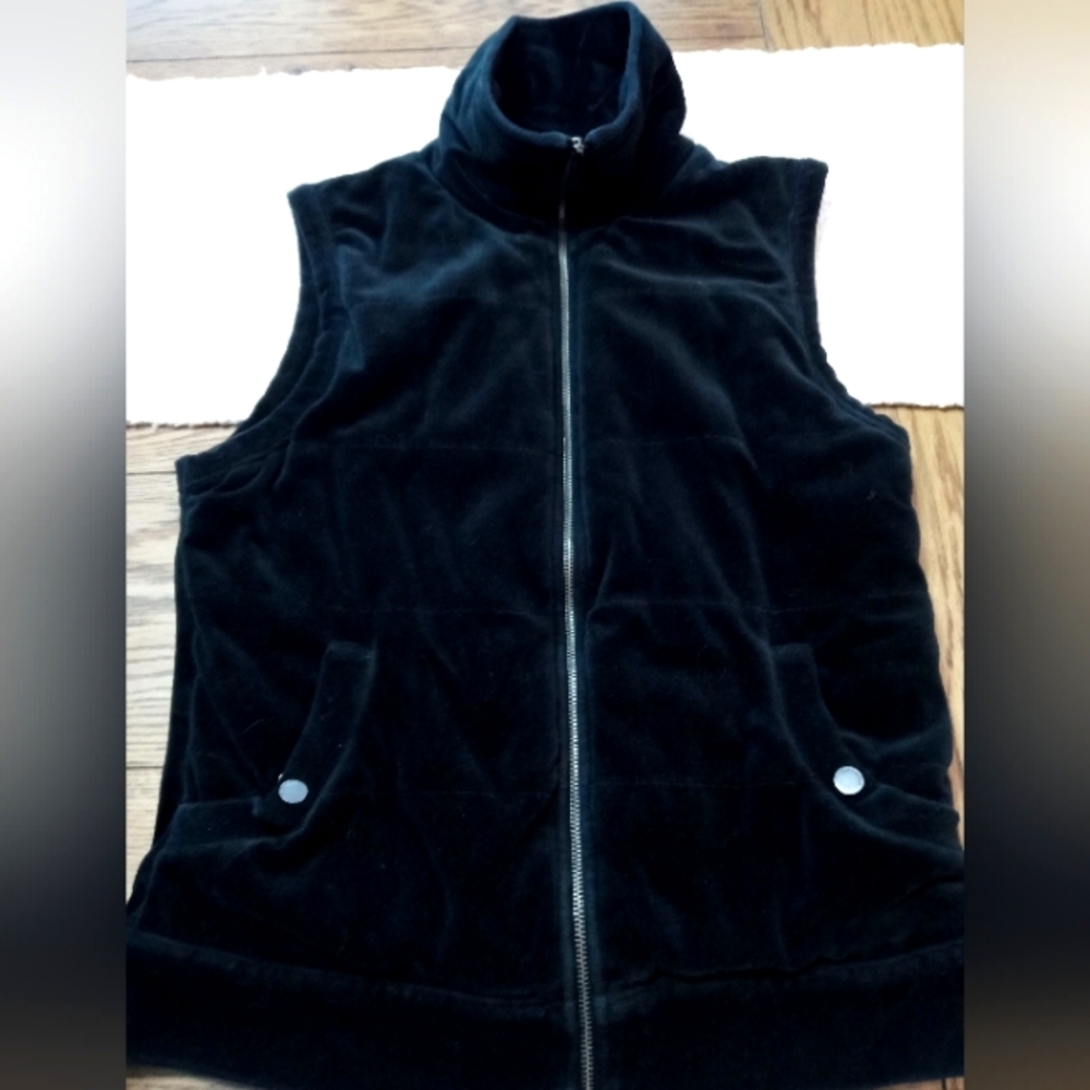 JONES NEW YORK Black Velour Zipper Vest